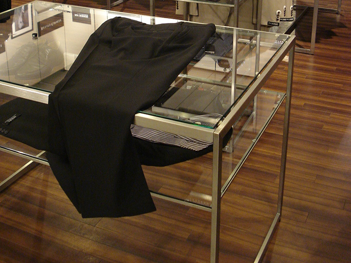 Ladenbau Referenz Schweizer Modektte